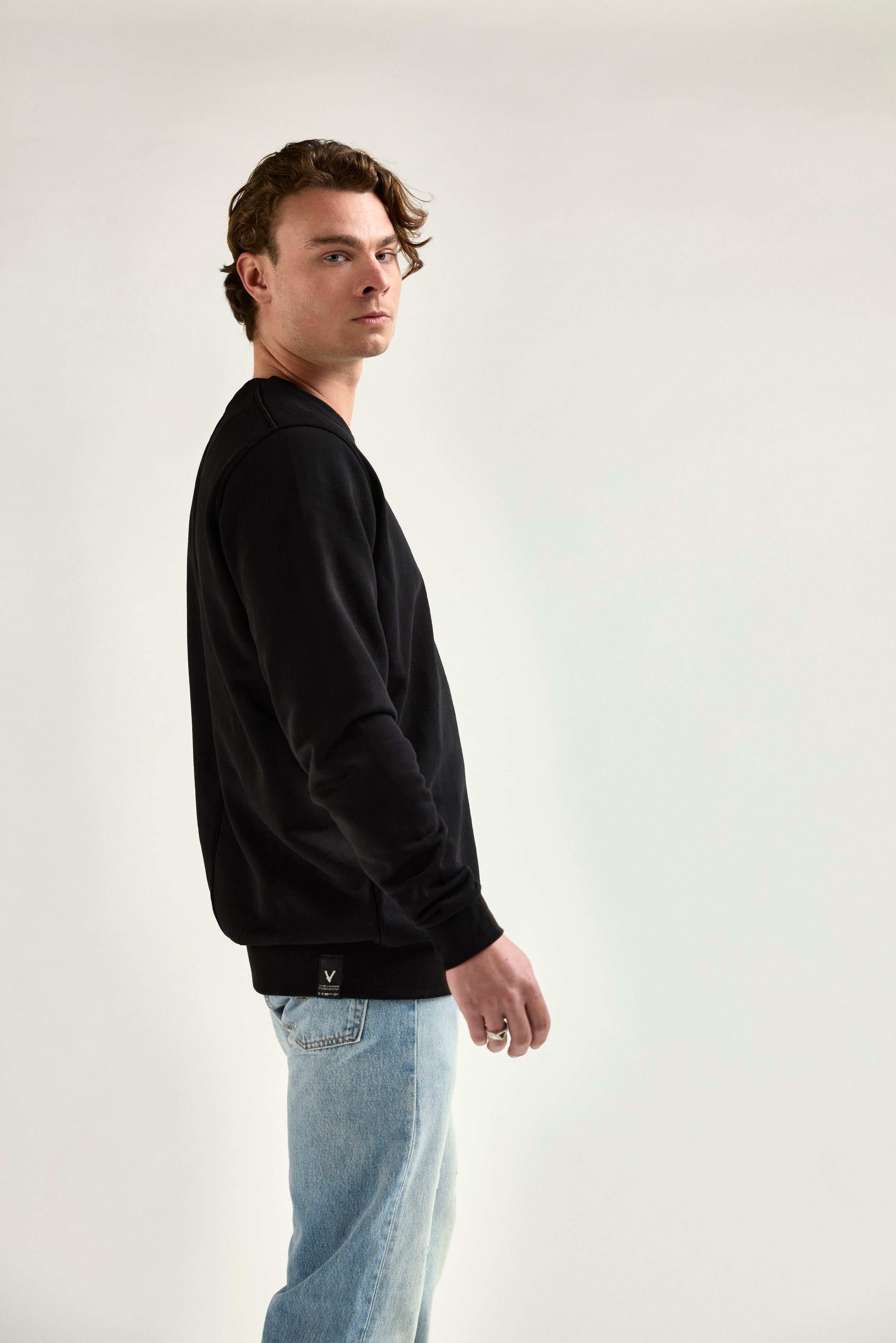 Crew Neck V1 - black
